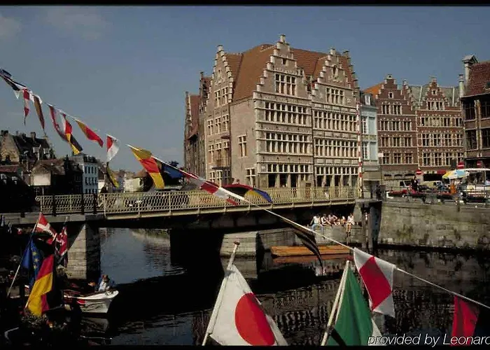 Hotel Ibis Centrum St. Baafs Kathedraal