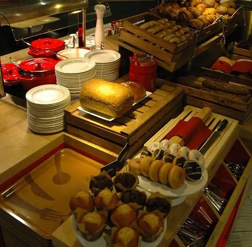 Ibis Centrum St. Baafs Kathedraal 3* خنت