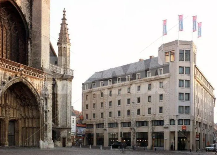 Ibis Centrum St. Baafs Kathedraal خنت