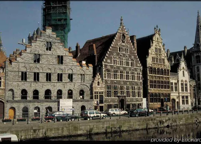 Hotel Ibis Centrum St. Baafs Kathedraal